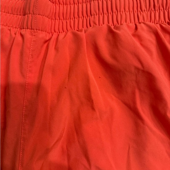 Fabletics Breathe Mid Rise Shorts - Picture 3 of 11